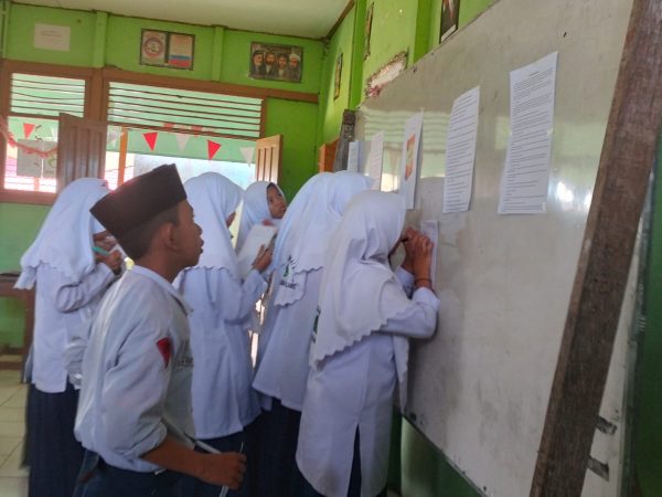 Menyenangkan, Siswa MTsN 1 HSU Bebas Pilih Soal Pada Penilaian Sumatif