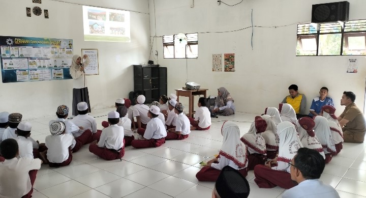 Panitia SPMB MTsN 1 HSU Mulai Sosialisasi Ke SD dan MI Panitia SPMB MTsN 1 HSU Mulai Sosialisasi Ke SD dan MI