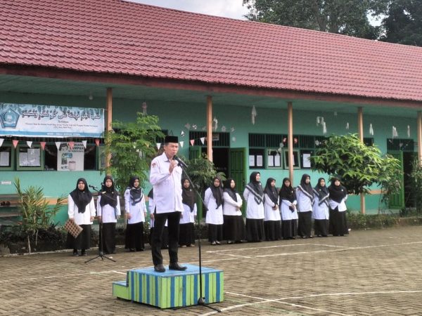 Ujian Madrasah MTsN 1 HSU Resmi Dibuka, Kamad Imbau Siswa Jujur dan Patuhi Tata Tertib