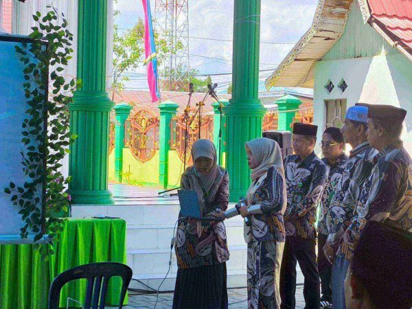 MTsN 1 HSU Luncurkan Absensi Digital dan Perpustakaan Digital, Ka.KanKemenag Kab. HSU Secara Resmi Meluncurkan Kedua Inovasi Pendidikan Tersebut