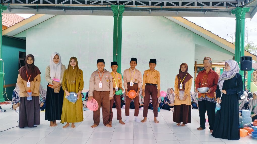 Doorprize Ramaikan Pembagian Rapor MTsN 1 HSU Doorprize Ramaikan Pembagian Rapor MTsN 1 HSU