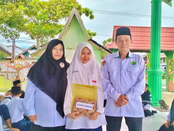 MTsN 1 HSU Gelar Acara Pembagian SKL dan Pengumuman Juara Kelas