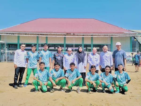 MTsN 1 HSU Juara Pertama Volly Harlah MAN 4 HSU Ke-36