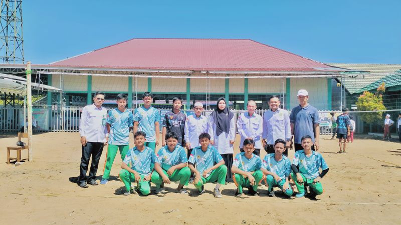 MTsN 1 HSU Juara Pertama Volly Harlah MAN 4 HSU Ke-36 MTsN 1 HSU Juara Pertama Volly Harlah MAN 4 HSU Ke-36