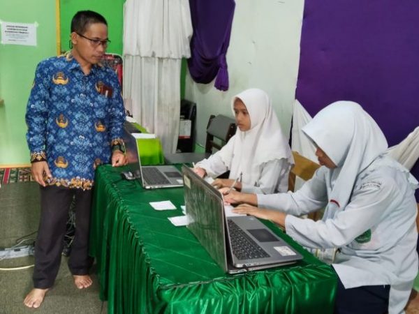 Siswa MTsN 1 HSU Ikuti OSN Matematika Tingkat SMP/ MTs Secara Daring