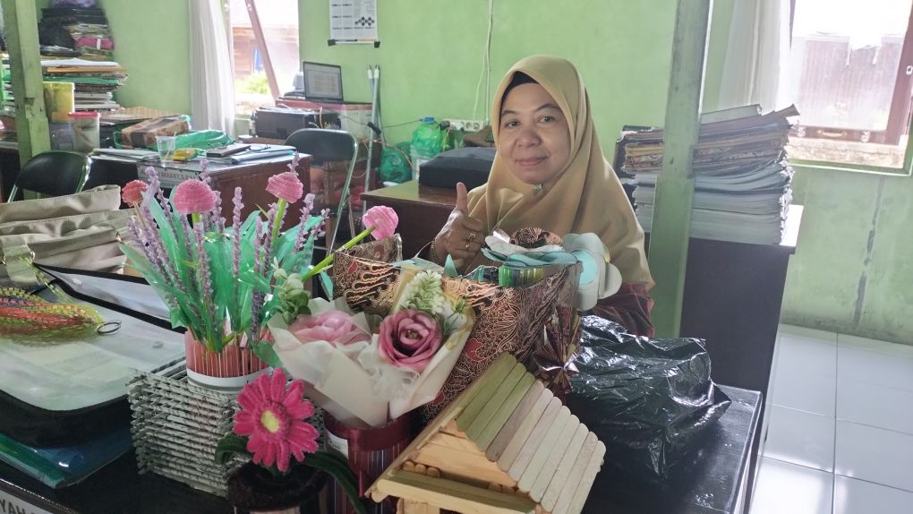 Siswa MTsN 1 HSU Kreatif dalam ASAT Seni Rupa Siswa MTsN 1 HSU Kreatif dalam ASAT Seni Rupa