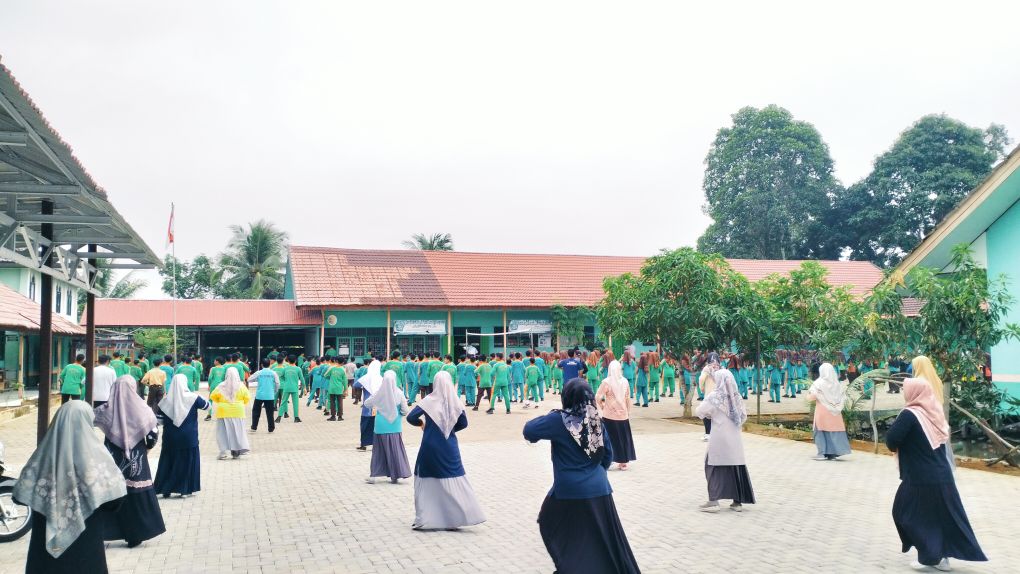 MTsN 1 HSU Kembali Laksanakan Jumat Sehat di Semester Baru MTsN 1 HSU Kembali Laksanakan Jumat Sehat di Semester Baru