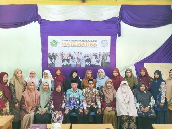 MTsN 1 HSU Sukses Gelar MGMP IPS dan Matematika Kabupaten HSU, Akhiri Kegiatan dengan Deklarasi Tolak Gratifikasi