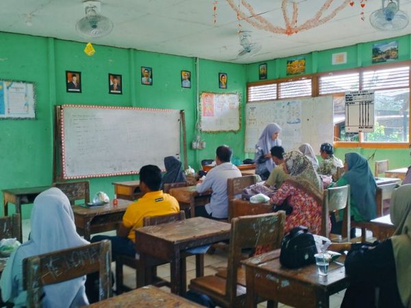 OASE: Obrolan Santai Orang Tua Siswa MTsN 1 Hulu Sungai Utara Sukses Digelar
