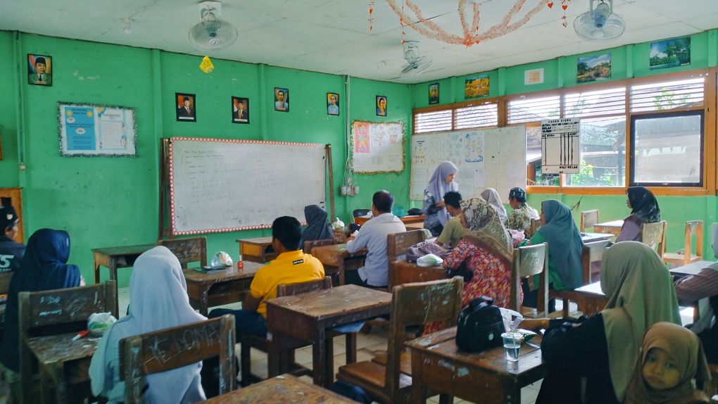 OASE: Obrolan Santai Orang Tua Siswa MTsN 1 Hulu Sungai Utara Sukses Digelar OASE: Obrolan Santai Orang Tua Siswa MTsN 1 Hulu Sungai Utara Sukses Digelar