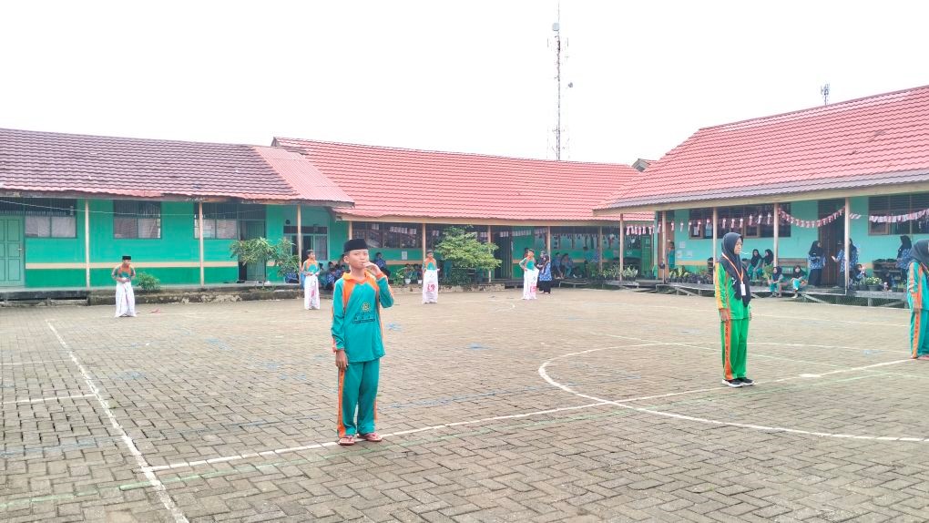 MTsN 1 HSU Gelar Lomba Estafet Khas 17-an Meriahkan HUT RI ke-80