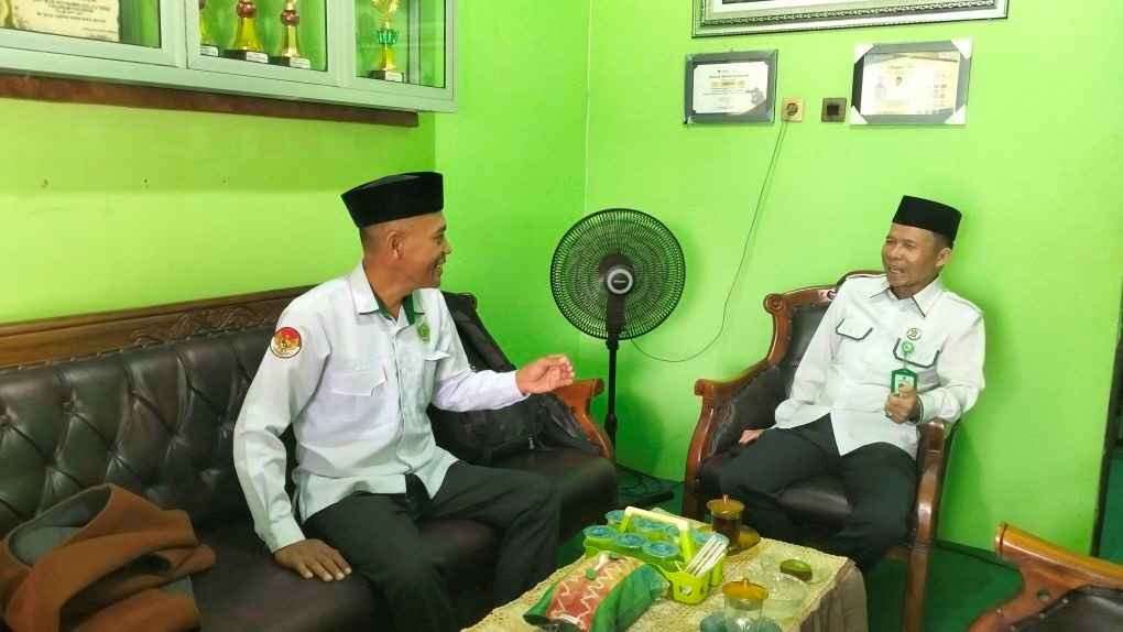 MTsN 1 HSU Terima Monev Dana BOS dari Pokjawas KanKemenag HSU