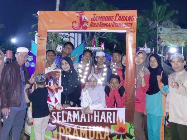 Kamad dan PTK MTsN 1 HSU Berikan Dukungan Kepada 19 Siswa MTsN 1 HSU Peserta Jambore Cabang Kab.HSU Kamad dan PTK MTsN 1 HSU Berikan Dukungan Kepada 19 Siswa MTsN 1 HSU Peserta Jambore Cabang Kab.HSU