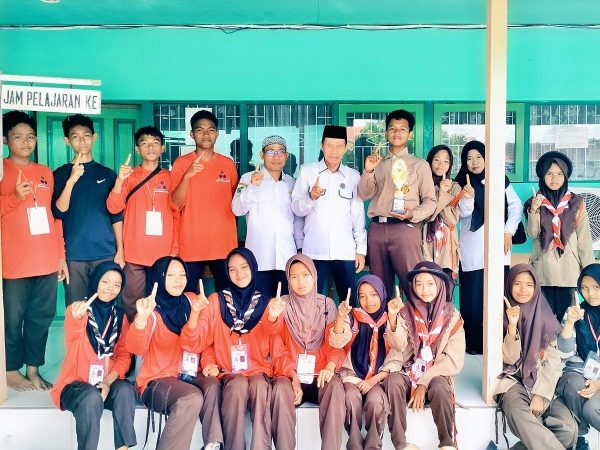 Regu Penggalang Putra MTsN 1 HSU Sabet Juara Harapan 3 Lomba 3K di Jamcab HSU 2025 Regu Penggalang Putra MTsN 1 HSU Sabet Juara Harapan 3 Lomba 3K di Jamcab HSU 2025