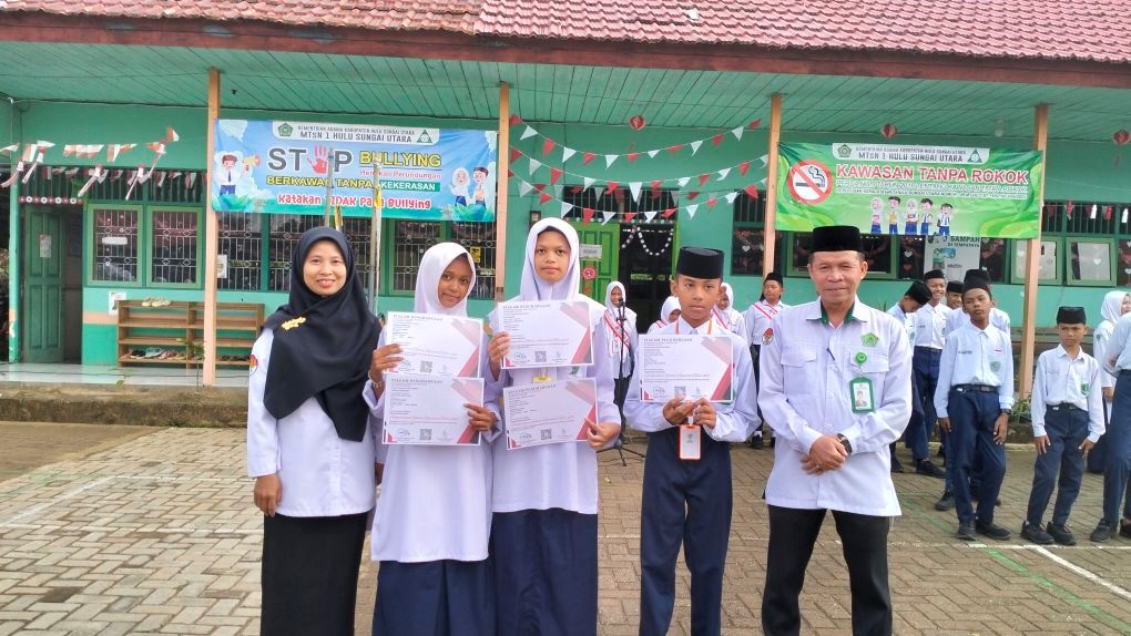 MTsN 1 HSU Apresiasi Siswa Berprestasi di Independence Science Olympiad 2025