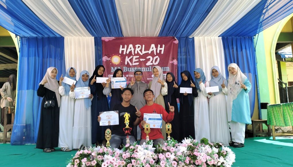 MTsN 1 HSU Borong Gelar Juara di Peringatan HARLAH MA Bustanul Ulum ke-20