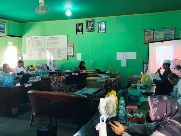 MTsN 1 HSU Gelar Pelatihan Wayground, Tingkatkan Kualitas Pembuatan Soal dengan Bantuan AI MTsN 1 HSU Gelar Pelatihan Wayground, Tingkatkan Kualitas Pembuatan Soal dengan Bantuan AI