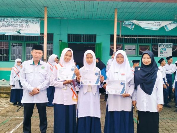 Siswa MTsN 1 HSU Raih 10 Medali di Dua Olimpiade Nasional Siswa MTsN 1 HSU Raih 10 Medali di Dua Olimpiade Nasional