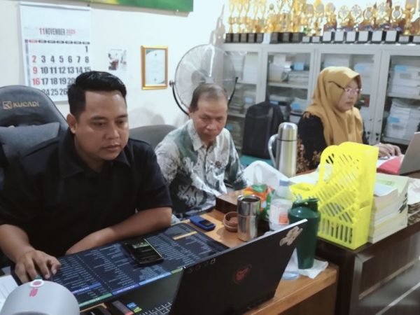 MTsN 1 HSU Lakukan Pengisian EDM di ERKAM untuk Peningkatan Layanan Pendidikan MTsN 1 HSU Lakukan Pengisian EDM di ERKAM untuk Peningkatan Layanan Pendidikan