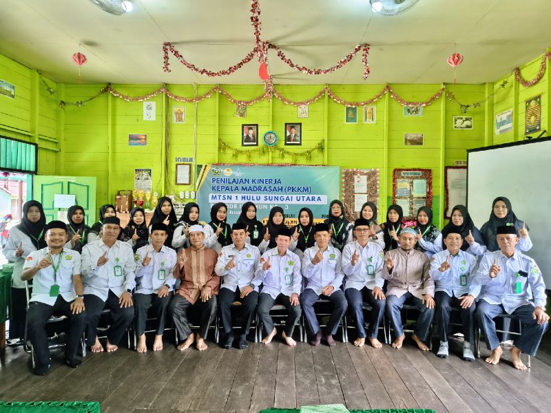 PKKM Periode II Tahun Ke-3 MTsN 1 HSU Berlangsung Sukses, Tim Penilai Apresiasi Kinerja Kepala Madrasah