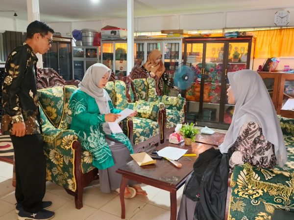 Humas MTsN 1 HSU Sebarkan Undangan Harlah ke-60 ke 15 SD/MI Terdekat