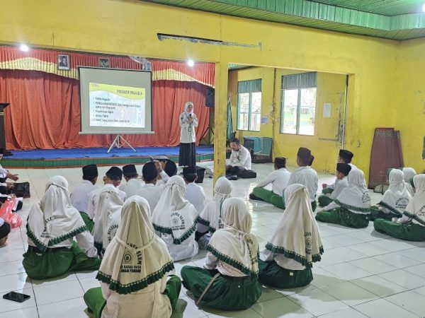 Jemput Bola ke Sekolah Dasar, MTsN 1 HSU Gelar Sosialisasi PPMB dengan Konsep Menarik