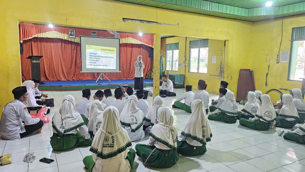 Jemput Bola ke Sekolah Dasar, MTsN 1 HSU Gelar Sosialisasi PPMB dengan Konsep Menarik