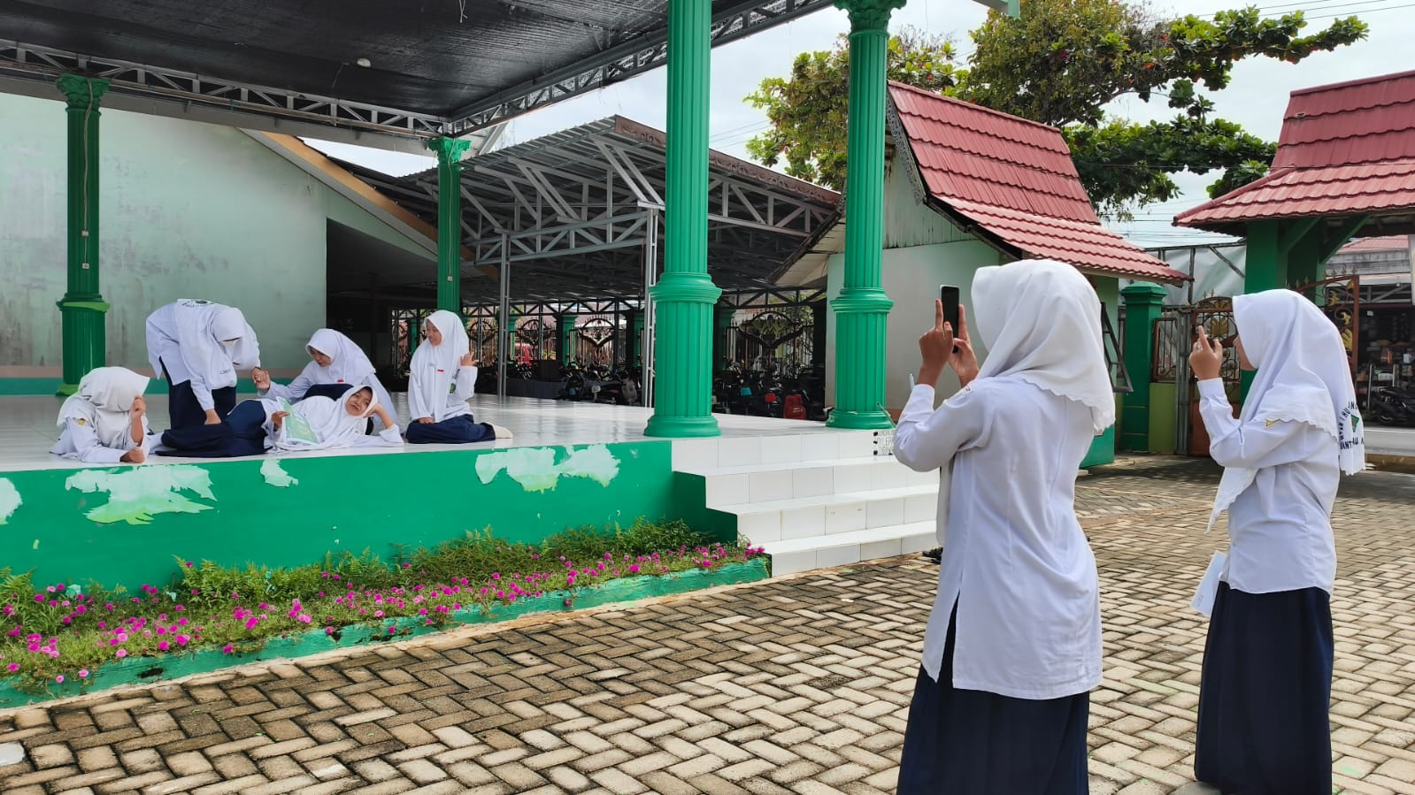OSIM MTsN 1 HSU Buat Video Sambut Harlah ke-60 Madrasah