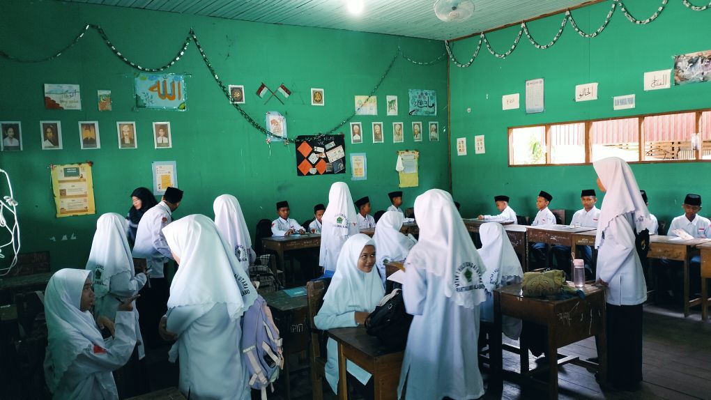 Pembelajaran Interaktif Hukum Bacaan Mad di MTsN 1 HSU Tingkatkan Pemahaman Siswa