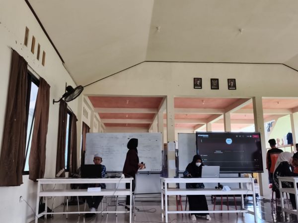 Siswa MTsN 1 HSU Laksanakan Simulasi CCIT di SMKN Babirik Jelang Kompetisi Antarkabupaten