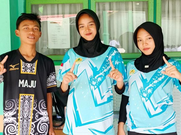 Tiga Siswa MTsN 1 HSU Lolos Seleksi Atlet POPDA Cabang Bola Voli