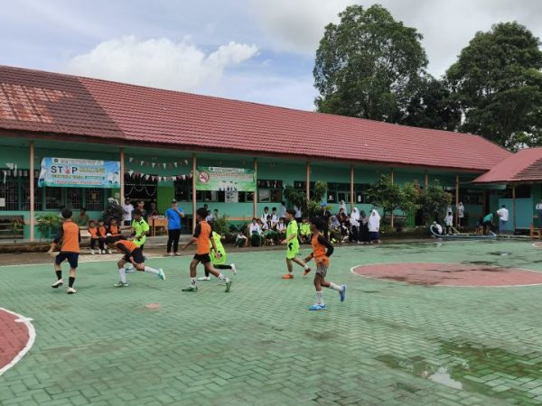 Turnamen Futsal Harlah ke-60 MTsN 1 HSU Dimulai, 4 Tim Berlaga di Babak Penyisihan Perdana