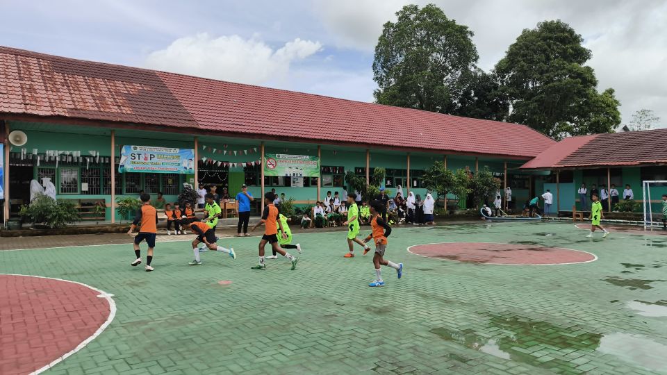 Turnamen Futsal Harlah ke-60 MTsN 1 HSU Dimulai, 4 Tim Berlaga di Babak Penyisihan Perdana