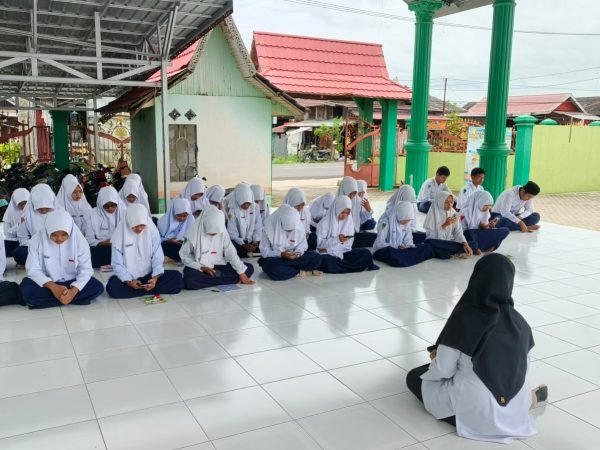 60 Siswa MTsN 1 HSU Berlaga di Kalsel Science Competition, 28 Medali Berhasil Diraih
