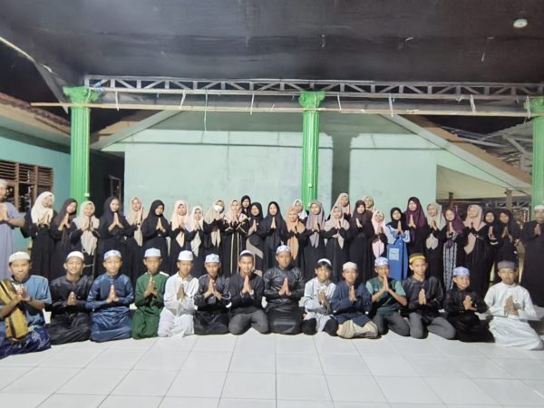 OSIM MTsN 1 HSU Gelar Buka Bersama, Pererat Silaturahmi dan Bangun Sinergi Antar Siswa