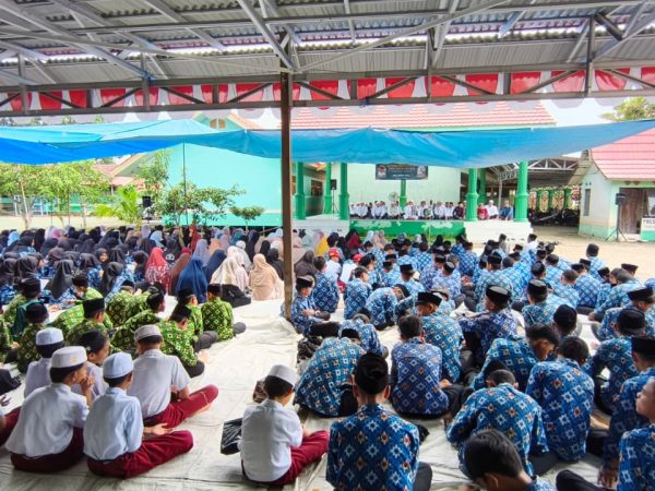 MTsN 1 HSU Gelar Kuliah Ramadhan, Hadirkan Ulama Kharismatik dari Sekumpul Martapura