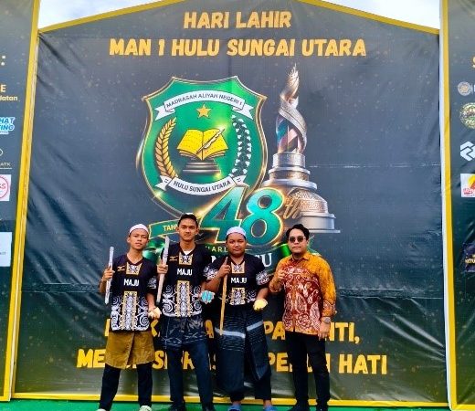 MTsN 1 HSU RAIH JUARA 1 LOMBA BALOGO PADA HARLAH KE-48 MAN 1 HSU