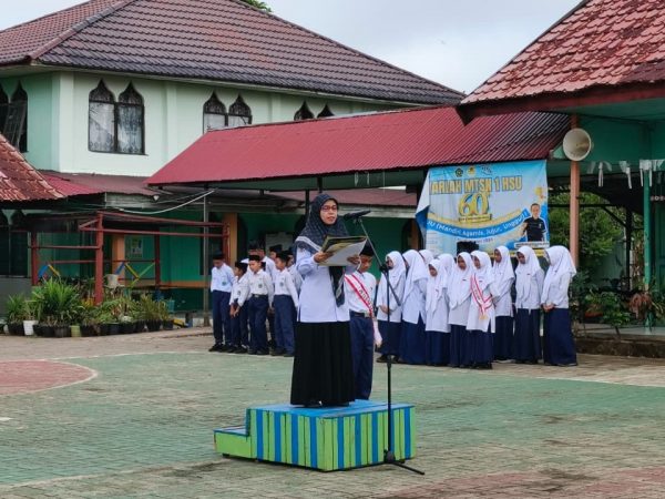 MTsN 1 HSU Gelar Upacara Bendera Peringati Hari Pendidikan Nasional Tahun 2026