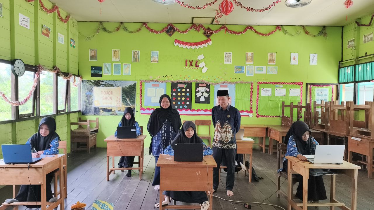 MTsN 1 HSU Gelar OSN-K SMP 2026, Kamad Hadir Langsung Beri Semangat Peserta