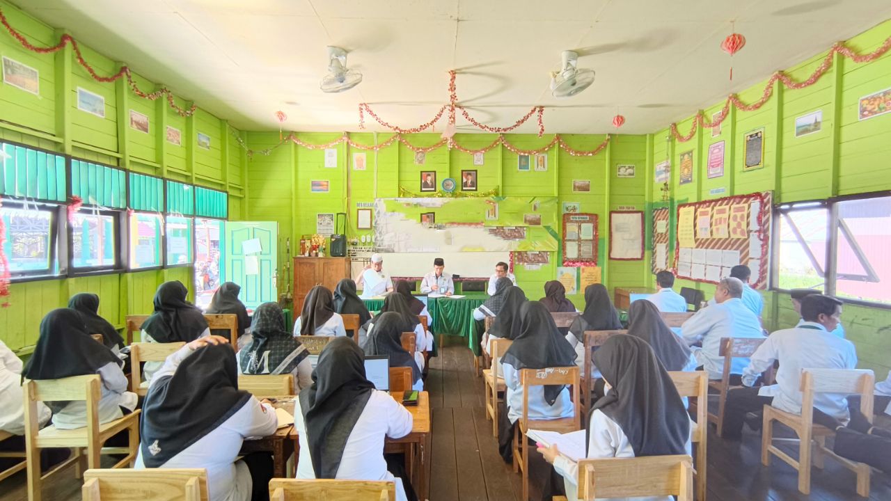 MTsN 1 HSU Gelar Rapat Dinas, Bahas Kenaikan Kelas dan Program Keagamaan Selama Libur Semester