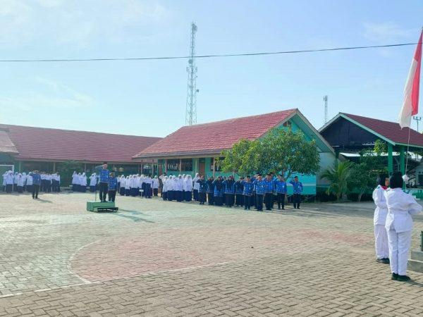 MTsN 1 HSU Gelar Upacara Peringatan Hari Lahir Pancasila