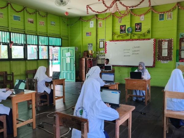 Geladi OSN-K SMP MTsN 1 HSU Berjalan Lancar, Peserta Tampil Teratur Geladi OSN-K SMP MTsN 1 HSU Berjalan Lancar, Peserta Tampil Teratur