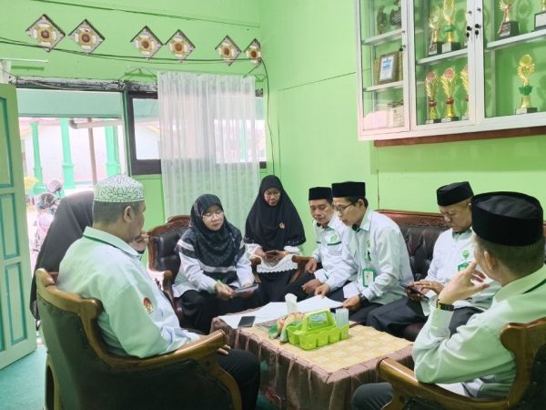 Panitia Program Keagamaan MTsN 1 HSU Rancang Angket Pemantauan Ibadah Siswa Selama Libur Akhir Tahun Pelajaran Panitia Program Keagamaan MTsN 1 HSU Rancang Angket Pemantauan Ibadah Siswa Selama Libur Akhir Tahun Pelajaran