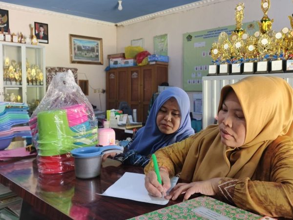 PTK MTsN 1 HSU Siapkan Beragam Doorprize untuk Meriahkan Hari Kenaikan Kelas PTK MTsN 1 HSU Siapkan Beragam Doorprize untuk Meriahkan Hari Kenaikan Kelas