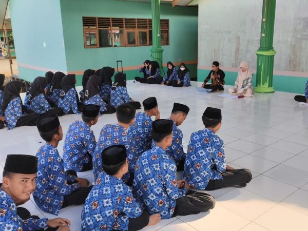 Pembina OSIM MTsN 1 HSU Gelar Rapat Bersama Seluruh Anggota OSIM, Siap Jadi Panitia Pembantu MATSAMA 2026/2027 Pembina OSIM MTsN 1 HSU Gelar Rapat Bersama Seluruh Anggota OSIM, Siap Jadi Panitia Pembantu MATSAMA 2026/2027