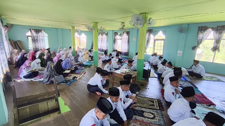 Bekali Murid Baru, MTsN 1 HSU Biasakan Sholat Dhuha dan Tadarus Al-Qur'an Selama MATAMUDA