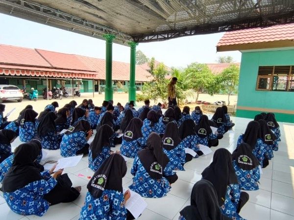MTsN 1 HSU Gelar Seleksi OMI Bidang Matematika, IPA, dan IPS Tingkat Satuan Pendidikan MTsN 1 HSU Gelar Seleksi OMI Bidang Matematika, IPA, dan IPS Tingkat Satuan Pendidikan