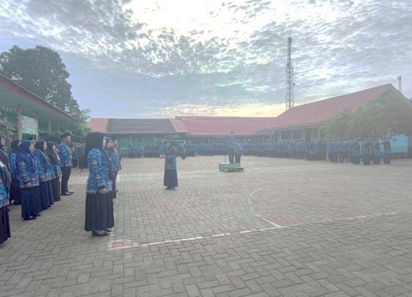 MTsN 1 HSU Gelar Upacara Peringatan Hari Anak Nasional Ke-42 Tahun 2026 MTsN 1 HSU Gelar Upacara Peringatan Hari Anak Nasional Ke-42 Tahun 2026