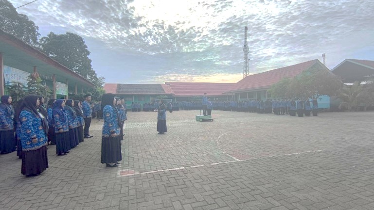 MTsN 1 HSU Gelar Upacara Peringatan Hari Anak Nasional Ke-42 Tahun 2026 MTsN 1 HSU Gelar Upacara Peringatan Hari Anak Nasional Ke-42 Tahun 2026