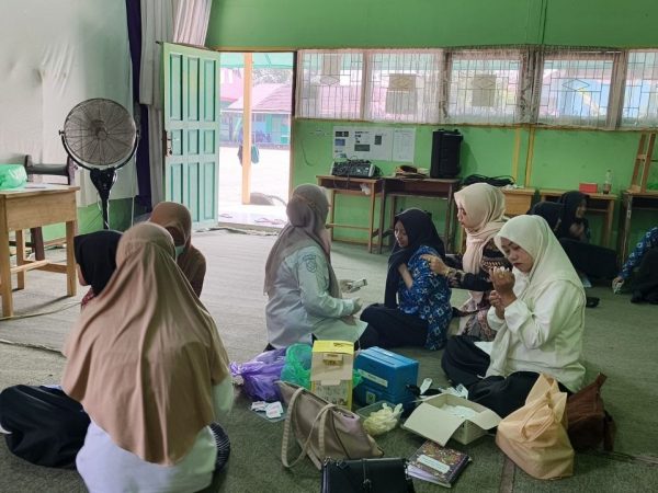 MTsN 1 HSU Turut Sukseskan Bulan Imunisasi Anak Sekolah (BIAS) Melalui Pemberian Imunisasi HPV bagi Murid Perempuan MTsN 1 HSU Turut Sukseskan Bulan Imunisasi Anak Sekolah (BIAS) Melalui Pemberian Imunisasi HPV bagi Murid Perempuan